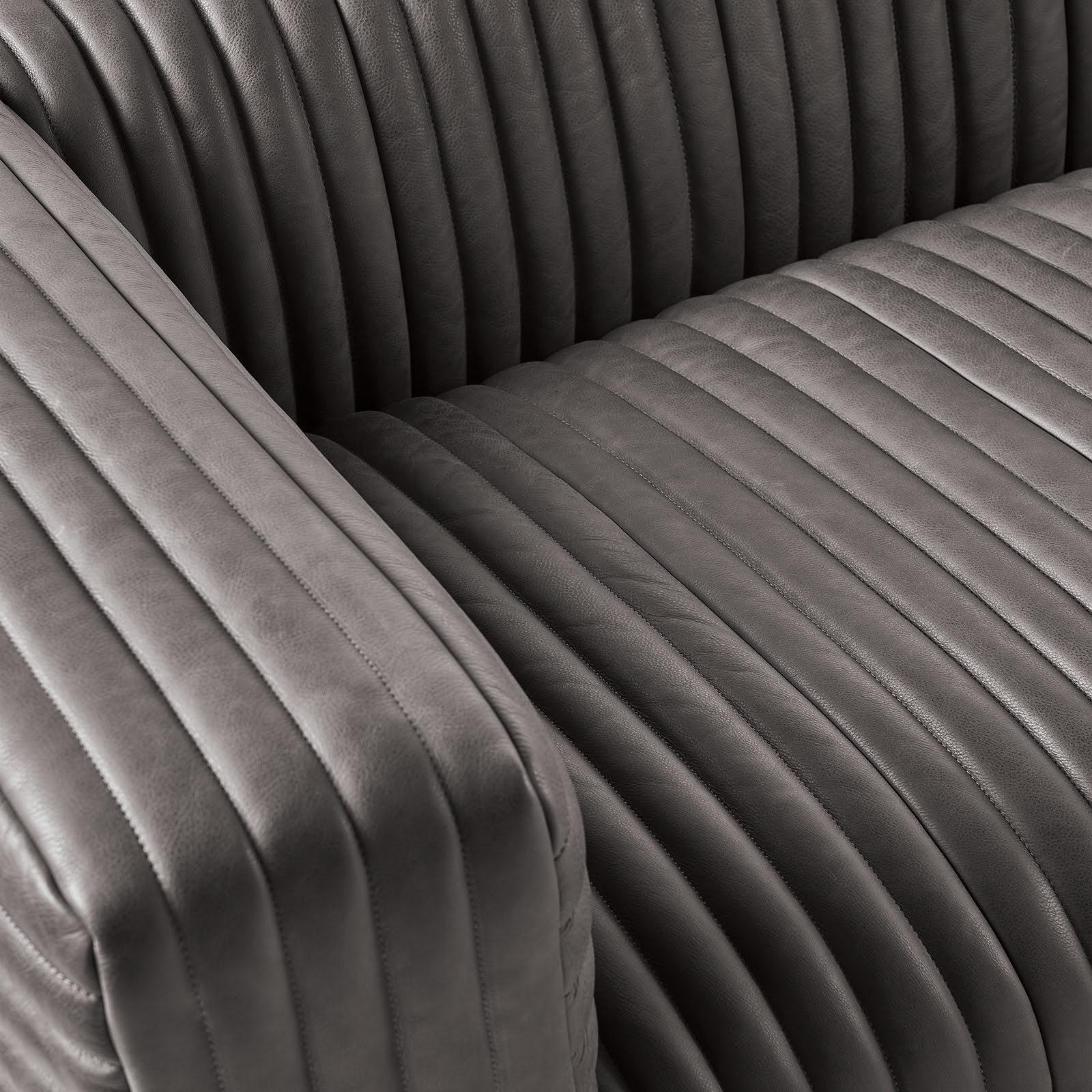 Vincent Leather Sofa | Regina Andrew Detroit